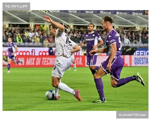 那不勒斯3-2险胜热那亚，霍伊伦点球绝杀引发裁判争议